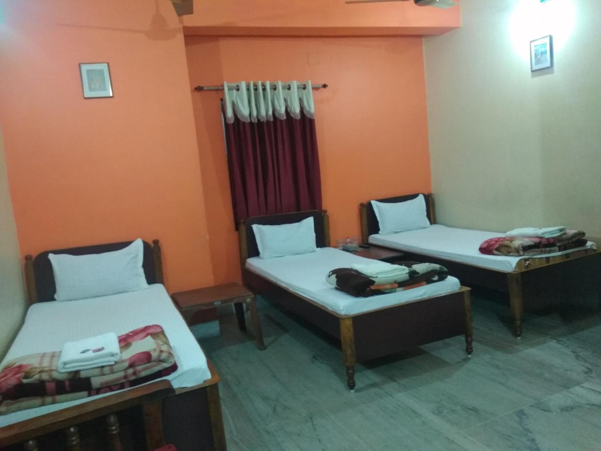 Hotel Chandrakala Regency 300 Meters From Dhanbad Railway ภายนอก รูปภาพ