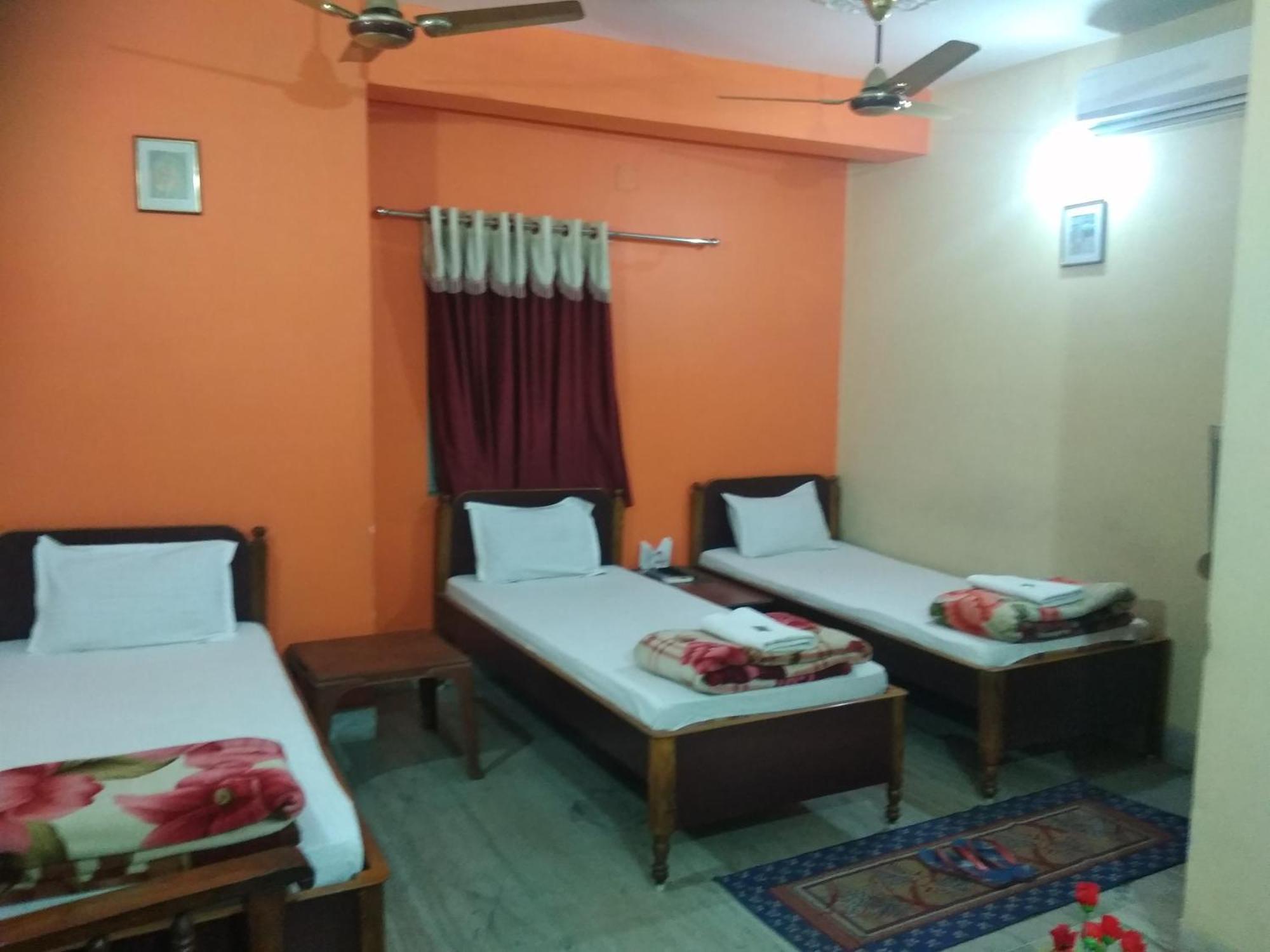 Hotel Chandrakala Regency 300 Meters From Dhanbad Railway ภายนอก รูปภาพ